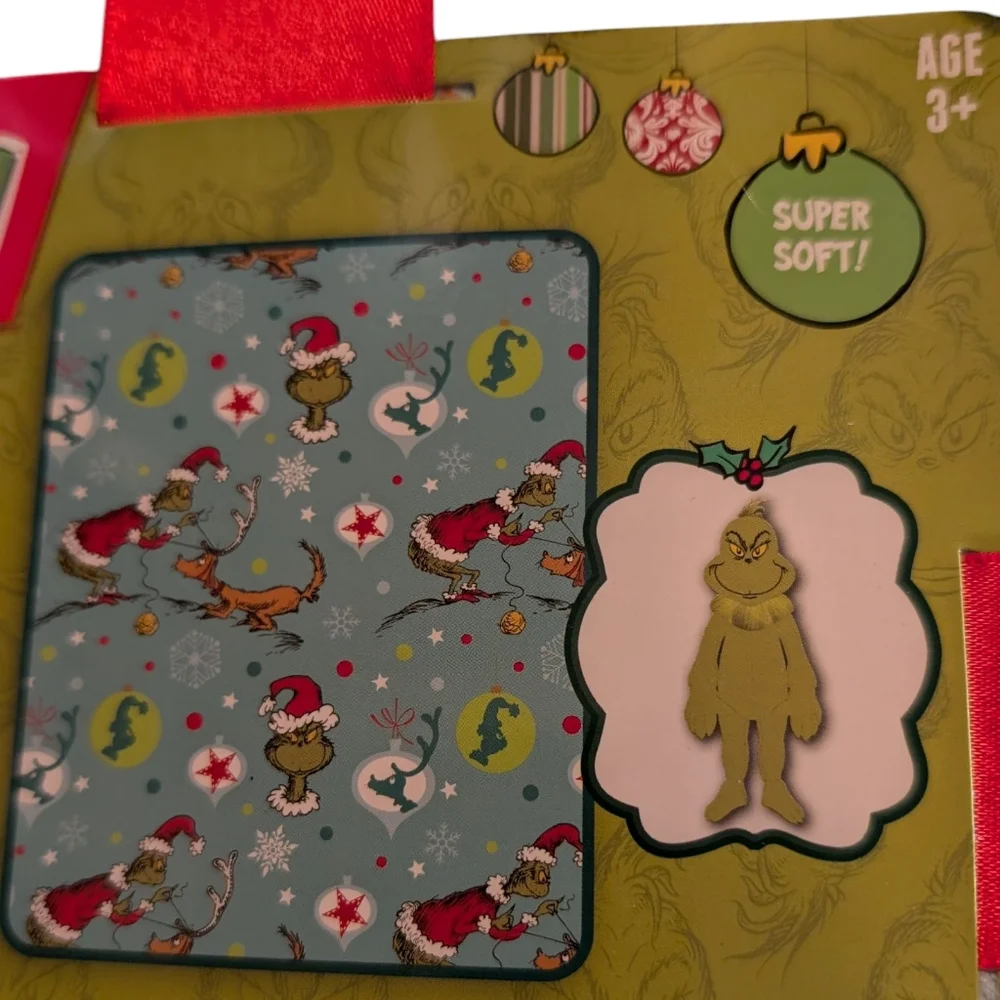 Dr. Seuss The Grinch Plush Hugger & Throw Set NWT - Picture 7 of 11